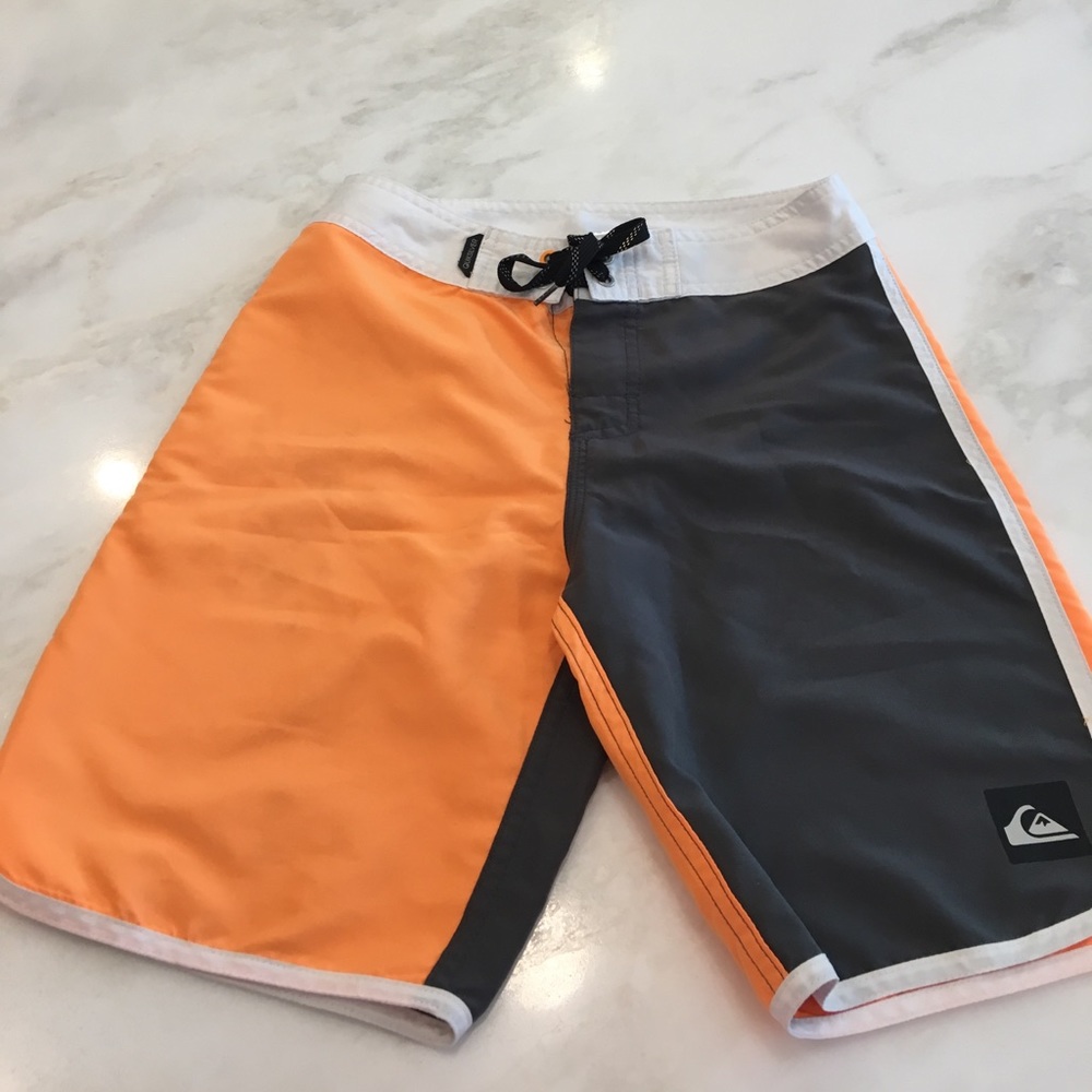 Quiksilver Boys Orange/Dark Green Swim Shorts-Size 25